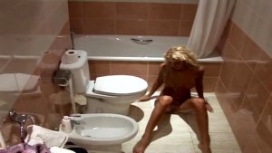 Spicy finger fuck from amateur in bathroom