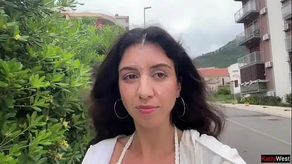 Hottie Gets A Portion Of Cum On Her Face After Hot Sex And Walks The Streets – Public Cumwalk