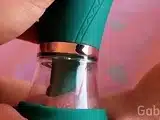 Experimentei um orgasmo intenso testando meu vibrador com