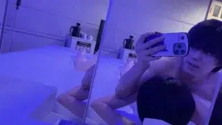 I dug up a handsome 19-year-old college student in a mirrored room.