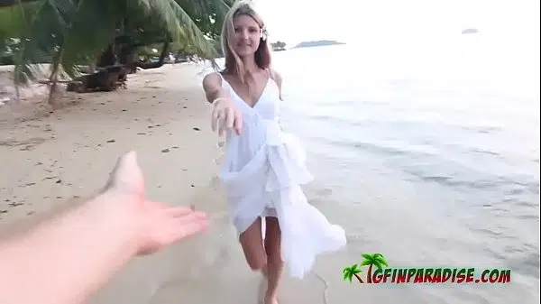 Teen angel loves giving a romantic wet blow job