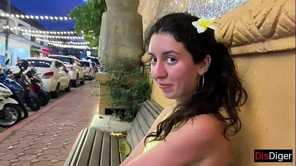 Public Pickup – Give a girl a foot massage and a good fuck!