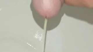 pissing caliente en baño publico, golden shower