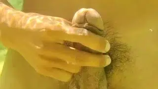 Shoot my CUM Underwater